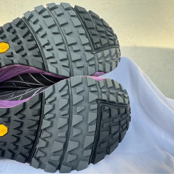 MERRELL Bare Access Trail - Size 7 - Picture 12 of 12